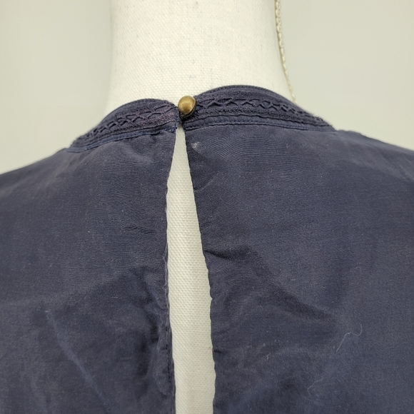 JOIE Pleated Dark Blue Dress With Zip up Back Made of a silk Blend Size 4 🖤 - Picture 8 of 13